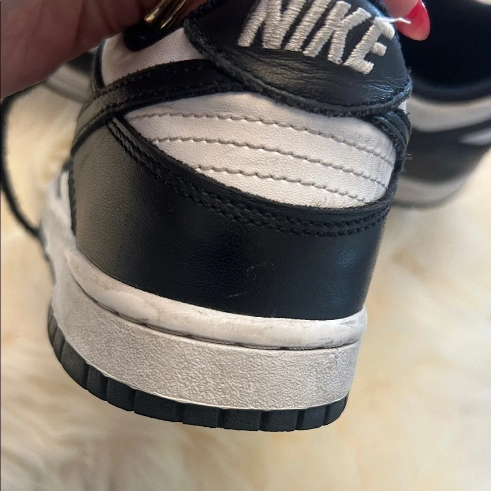 Nike Panda Unisex and White Sneakers 5.5y